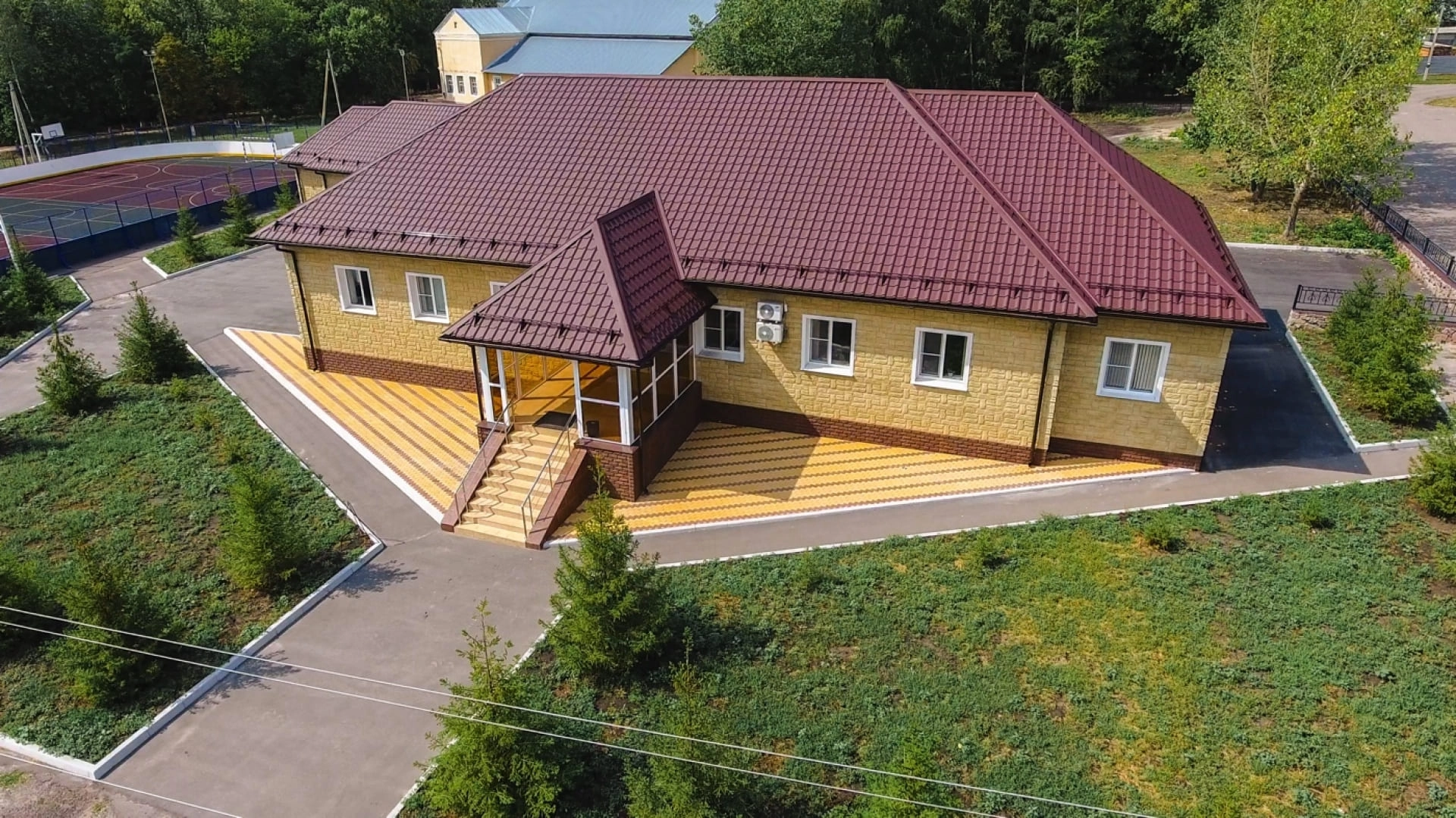 Металлочерепица Kamea 0,5 Satin Matt RAL 8017 шоколад